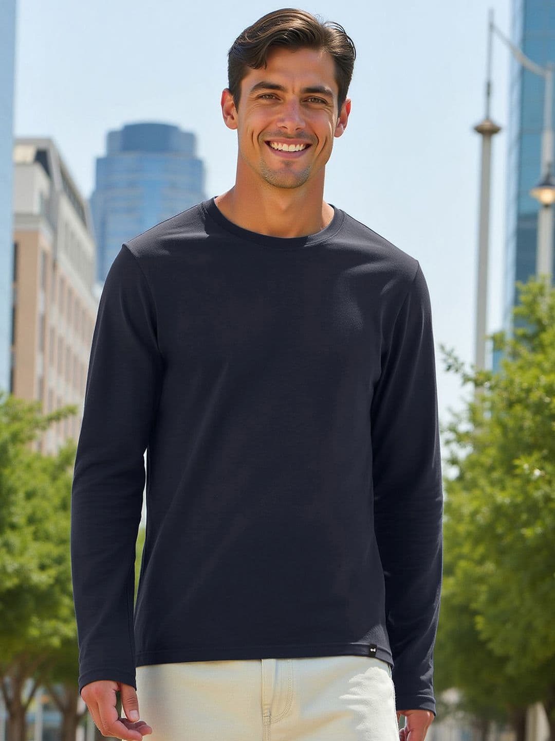 Bewakoof Men Navy Blue Solid Round Neck T-shirt - view 1