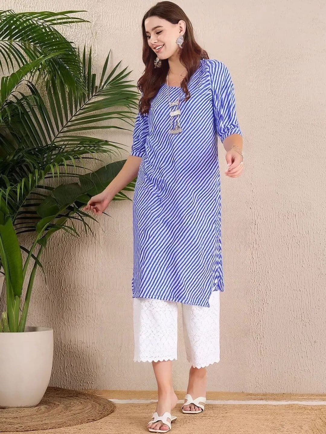 arangya Women Printed Crepe Kurta - view 1