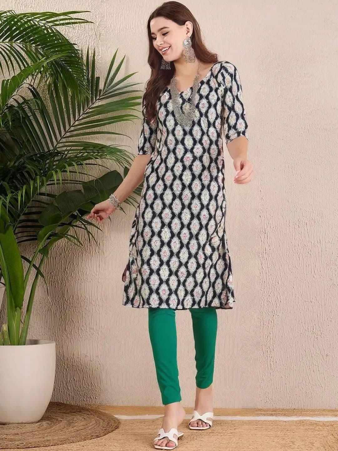 arangya Women Pack of 3 Geometric Printed Indie Prints Crepe Kurta - view 1