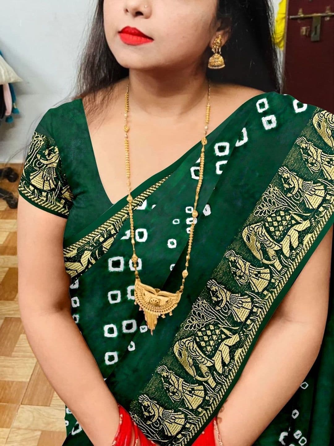 JERAVI Enterprise Bandhani Art Silk Saree - view 1