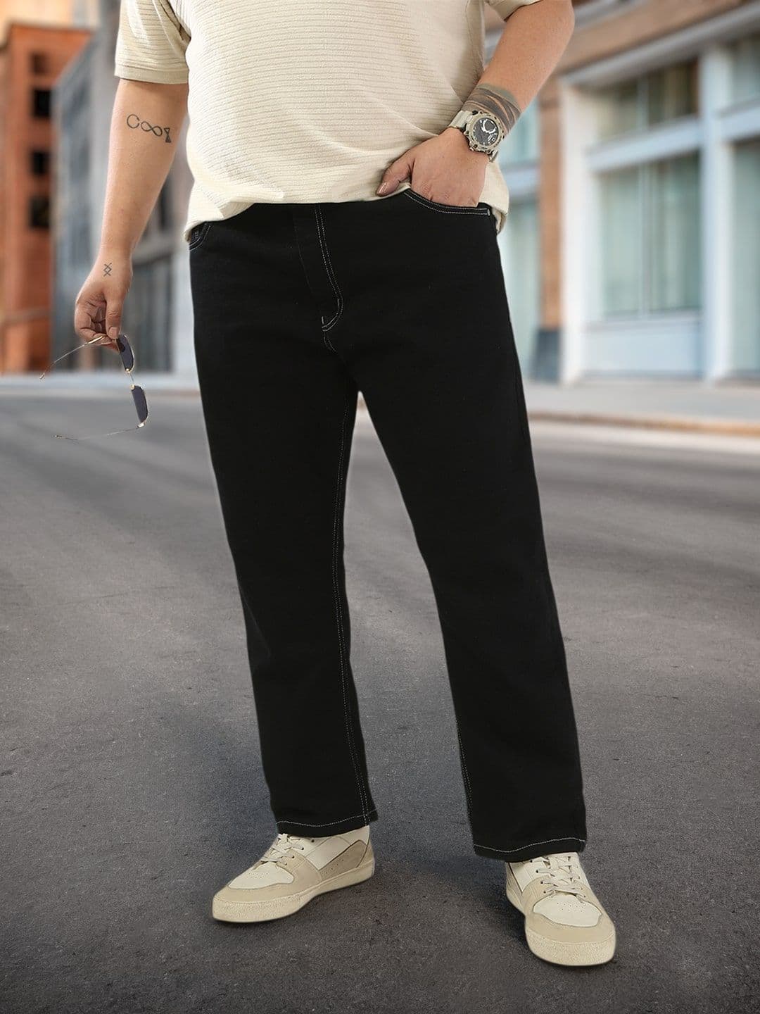 Urbano Plus Men Black Straight Fit Washed Jeans Stretchable - view 1