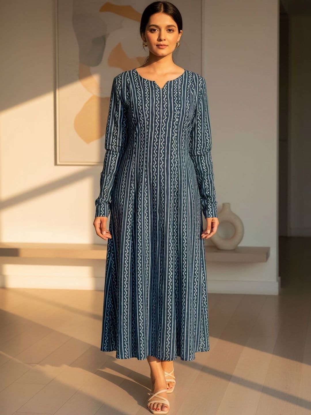 flipFabric Women Geometric Printed Indigo Anarkali Kurta - view 1