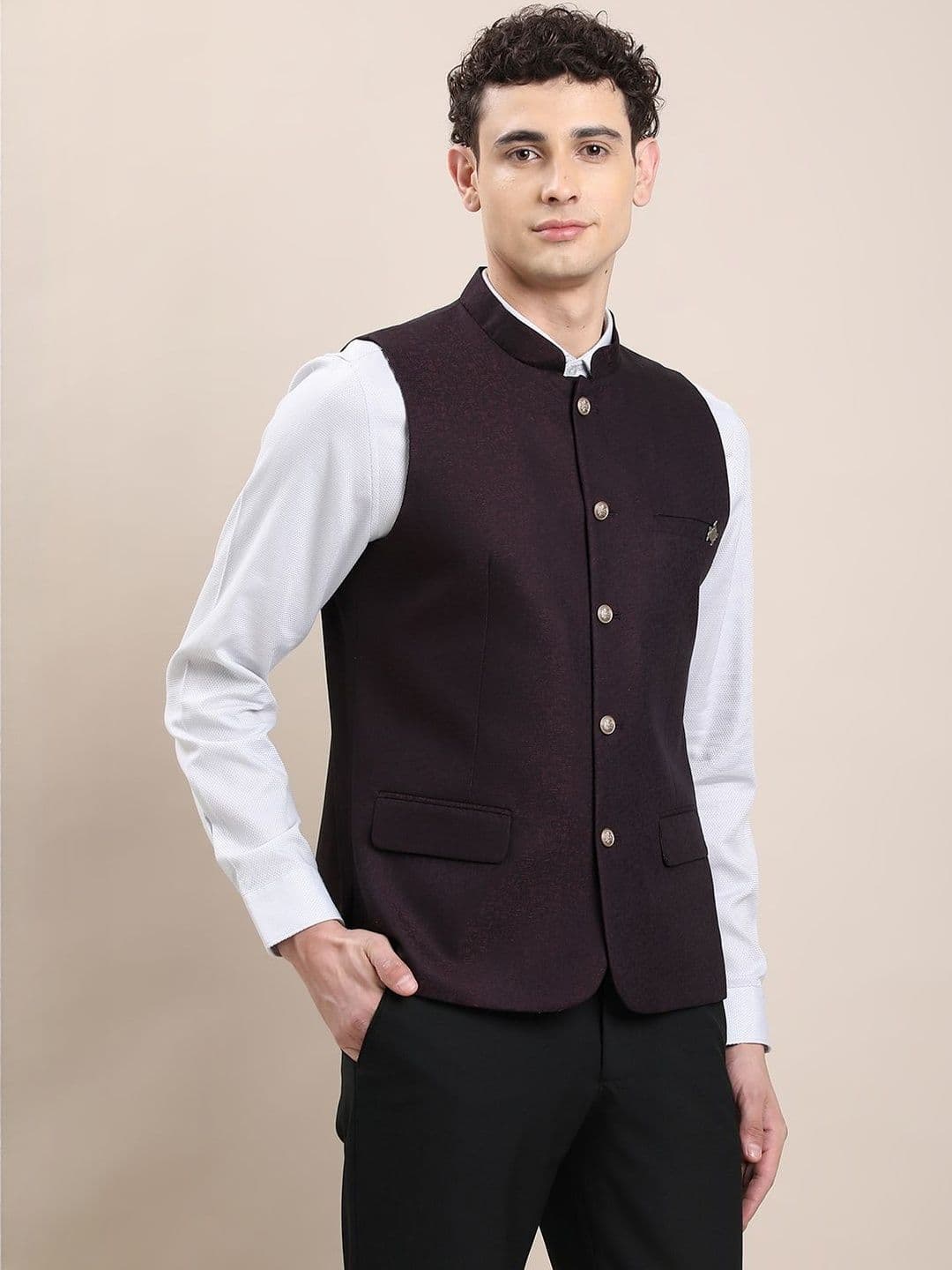 Turtle Men Tailored Fit Mandarin Collar Sleeveless Nehru Jacket - view 1