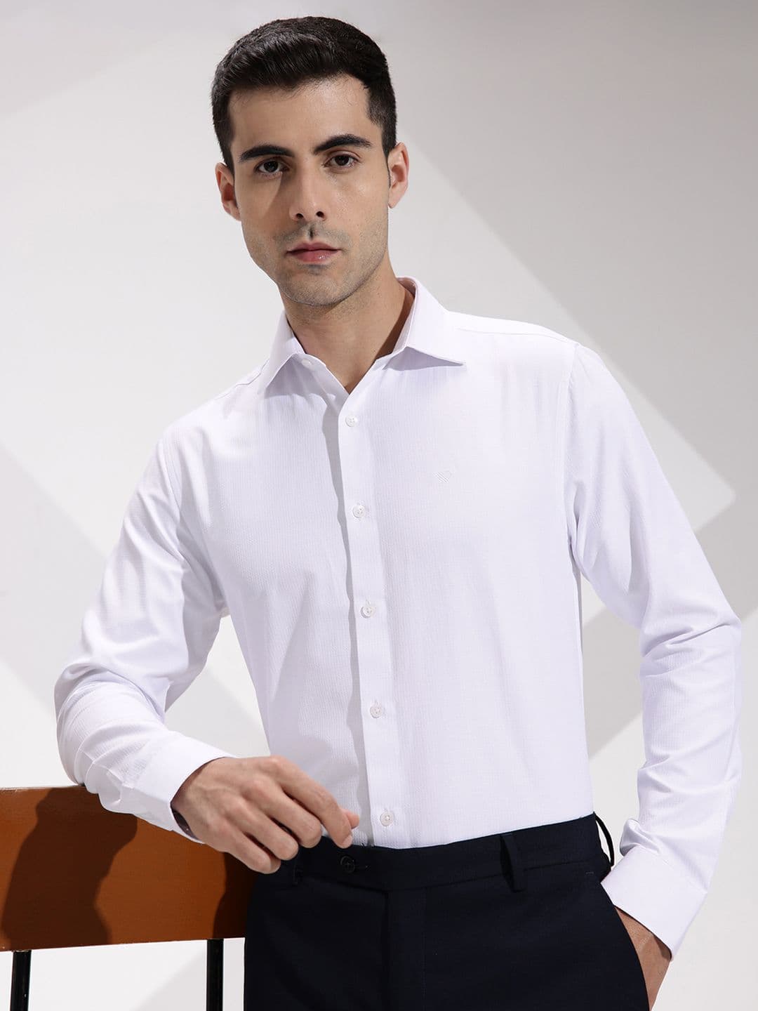 INVICTUS Urban Slim Fit Self Design Textured Formal Shirt - view 1