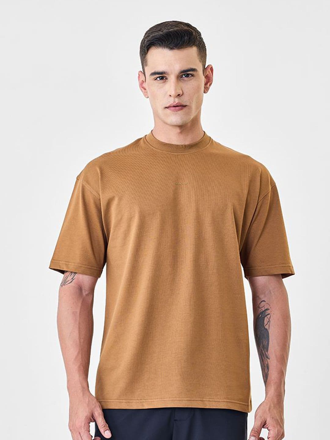 Snitch Men Solid Round Neck Pure Cotton Relaxed Fit T-shirt - view 1