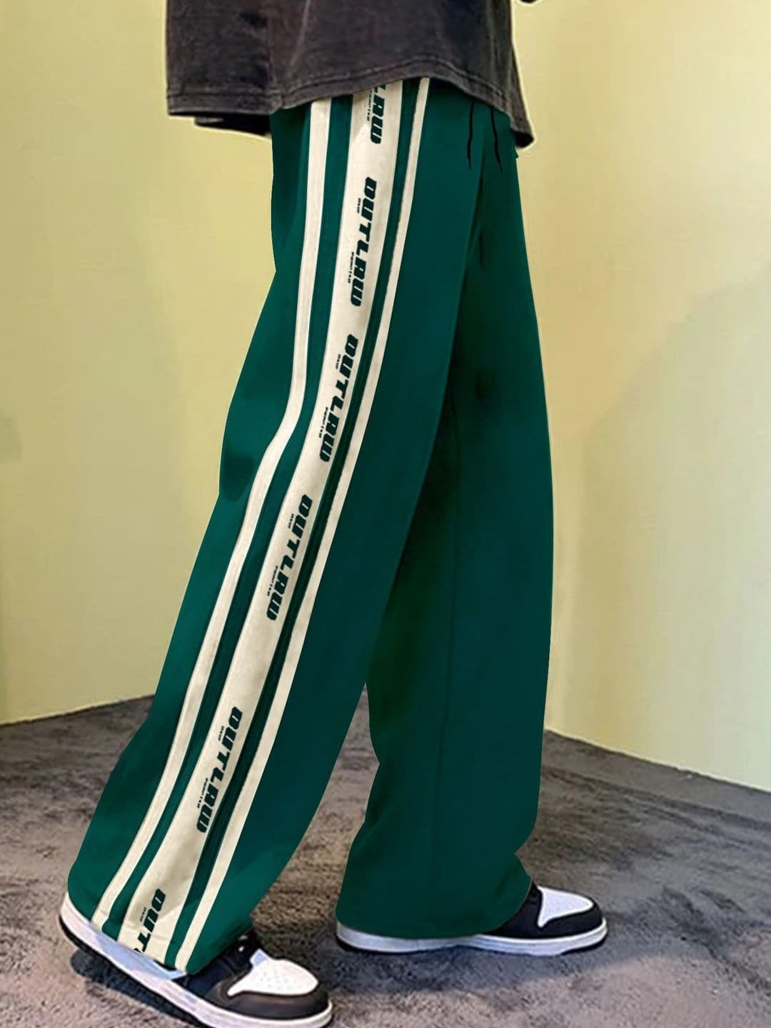 JUMPCUTS Men Mid Rise Track Pants - view 1