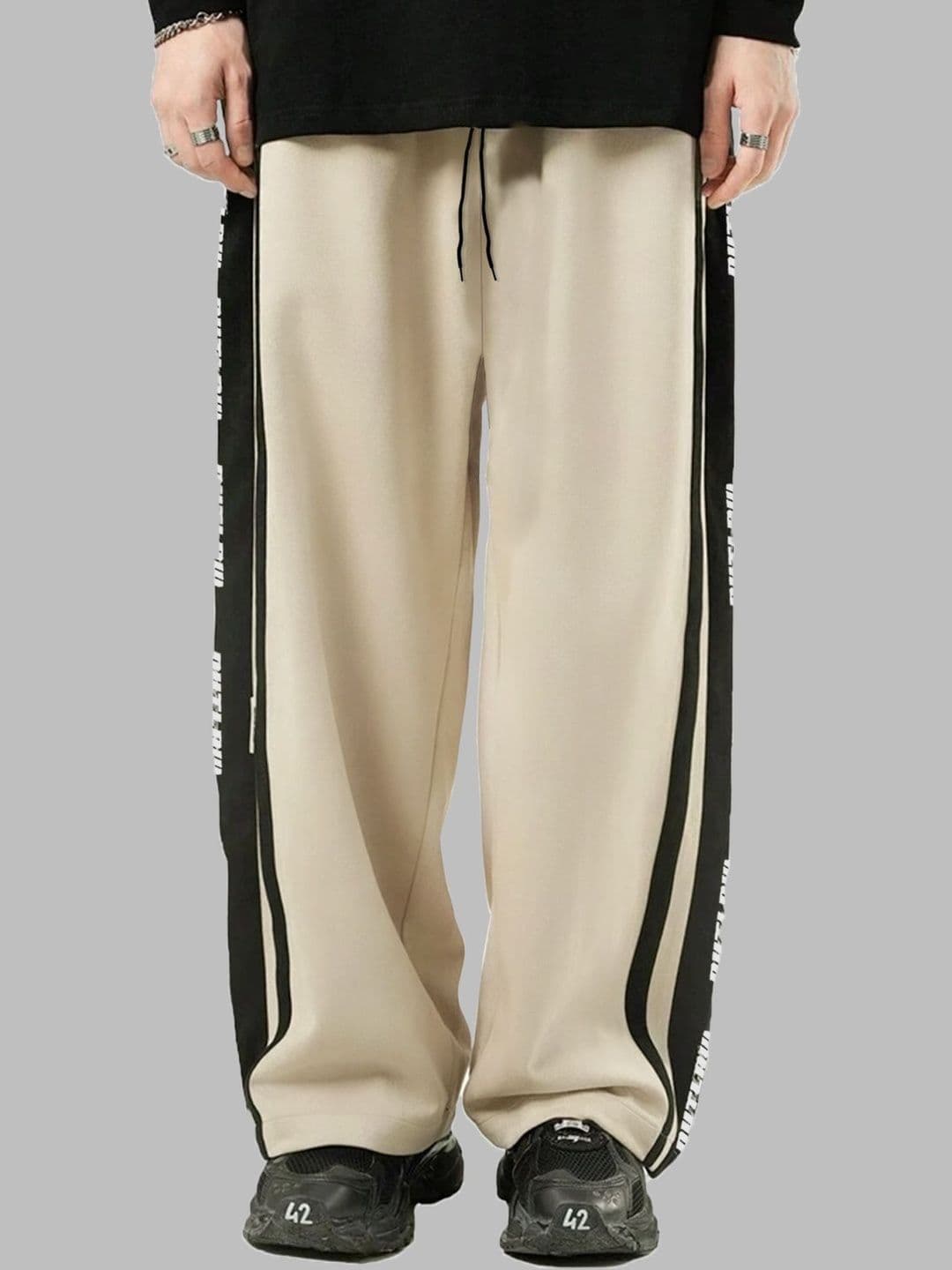 JUMPCUTS Men Mid Rise Colourblocked Baggy Fit Track Pants - view 1