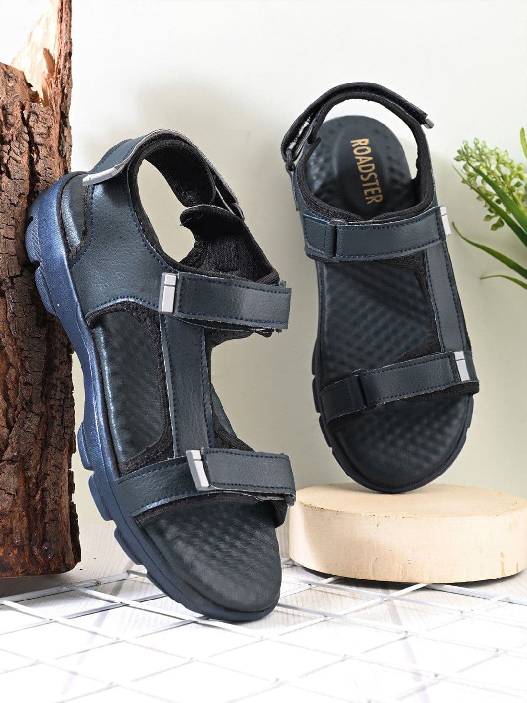 The Roadster Life Co. Men Open Toe Velcro Closure Sports Sandals - view 1