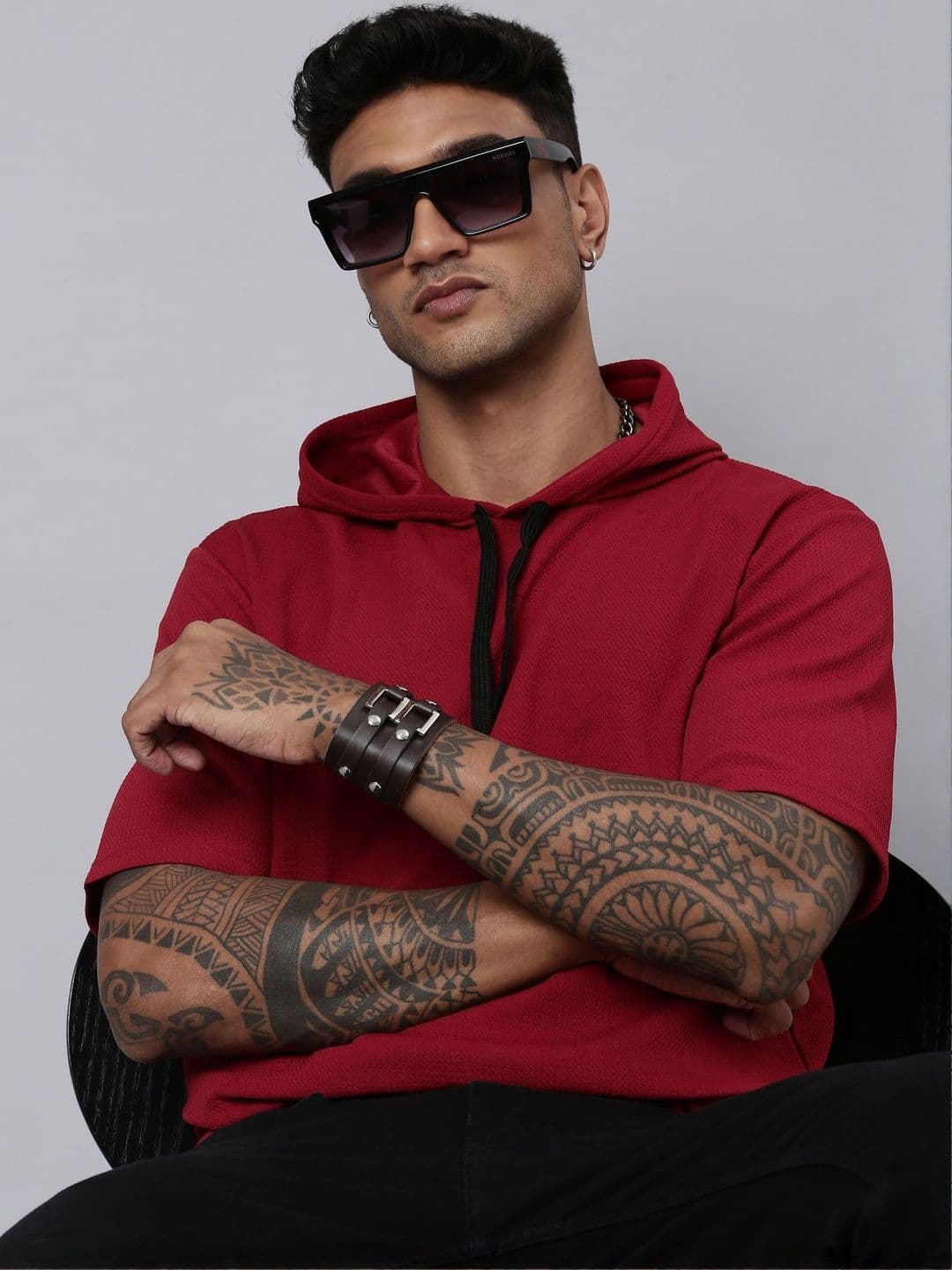LEWEL Men Solid Hooded T-shirt - view 1