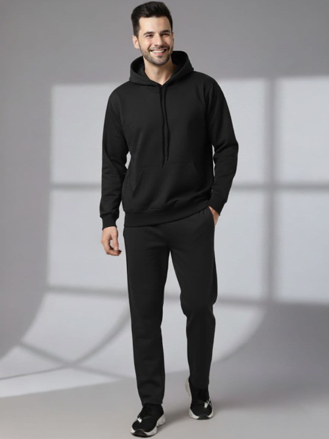 MACK JONNEY Hooded Long Sleeves Sweatshirt With Trackpant - view 1