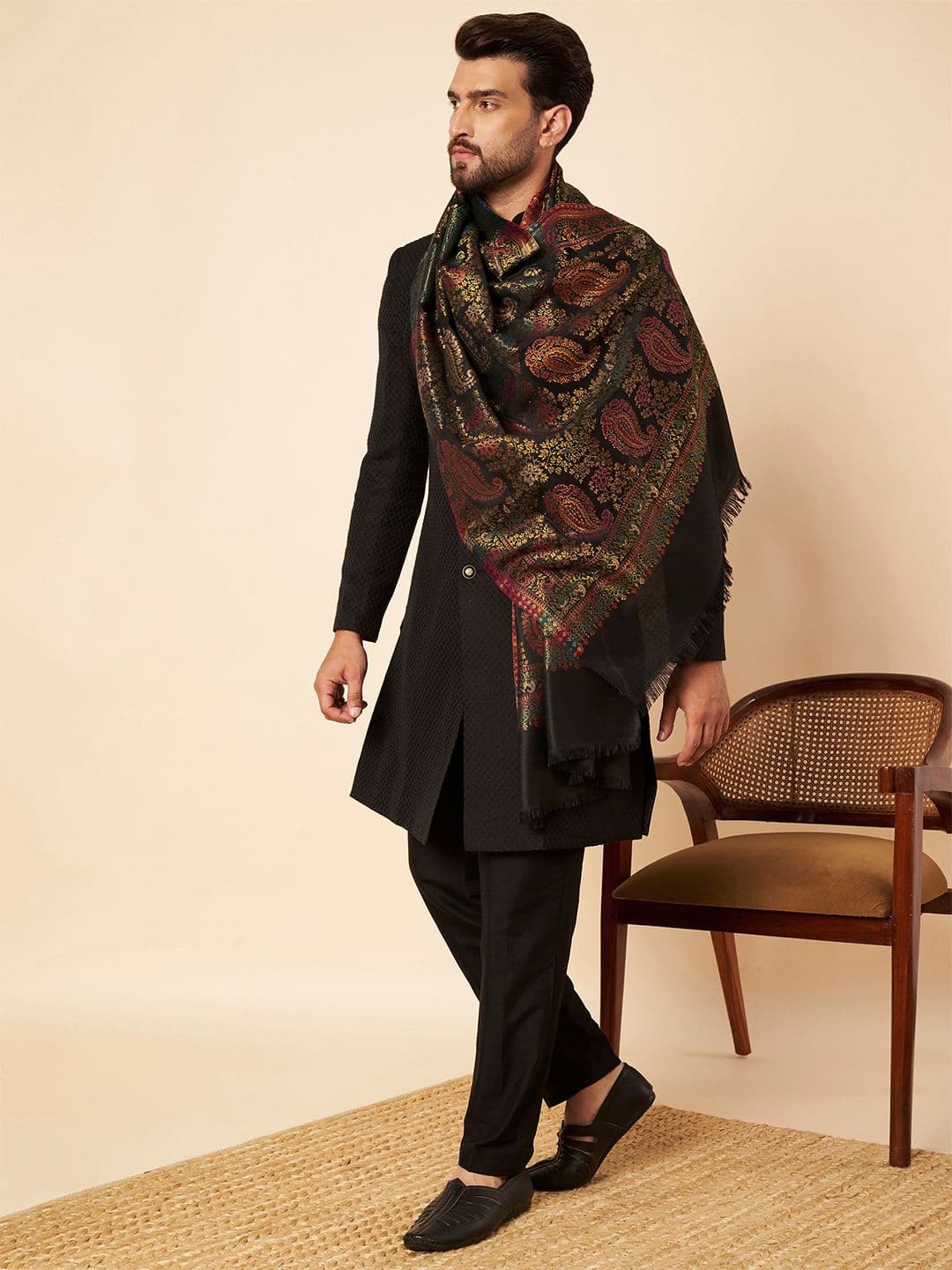 Zamour Men Embroidered Stole - view 1