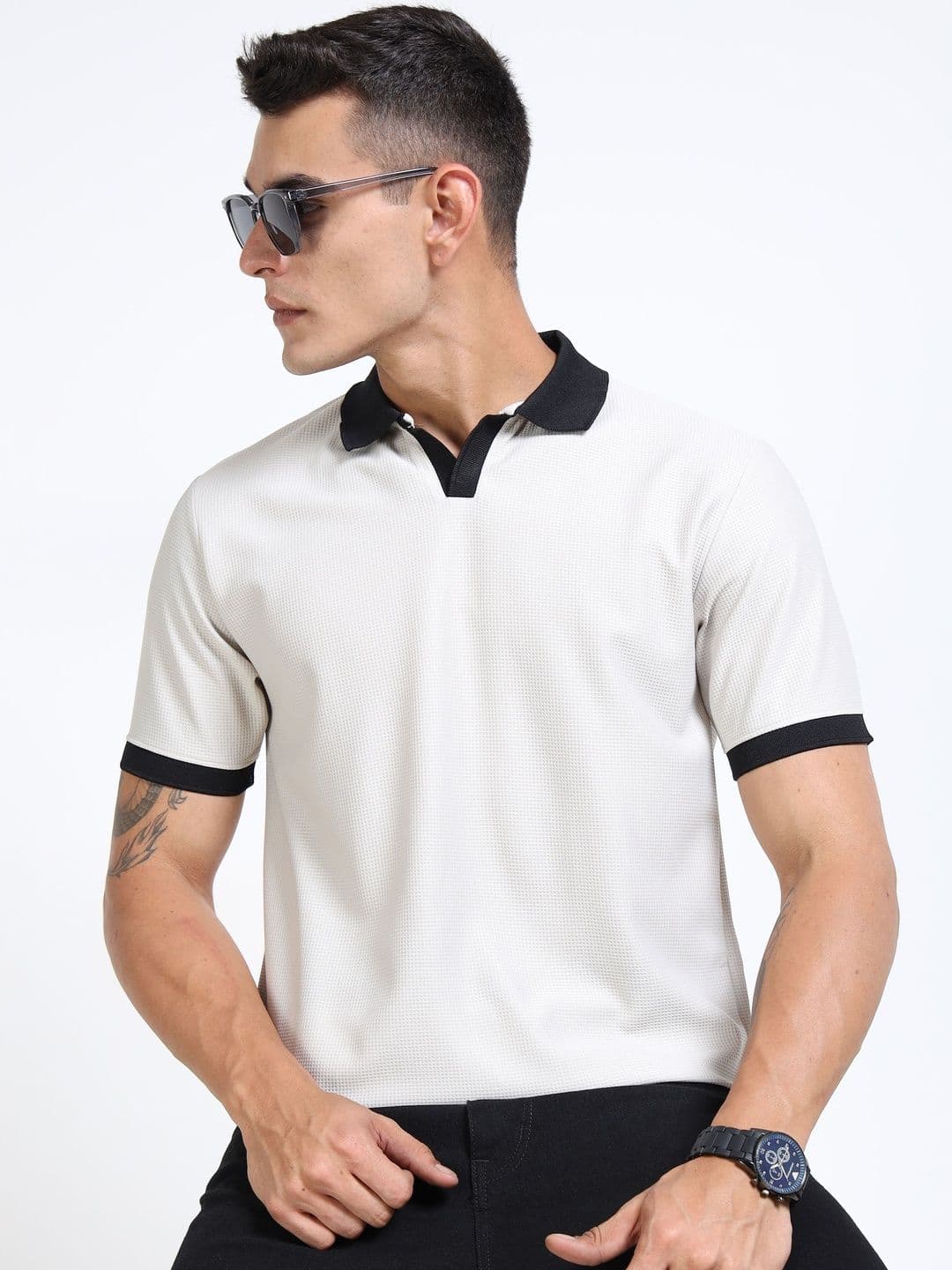 THE BEETEL HOUSE Men Textured Polo Collar Slim Fit T-shirt - view 1