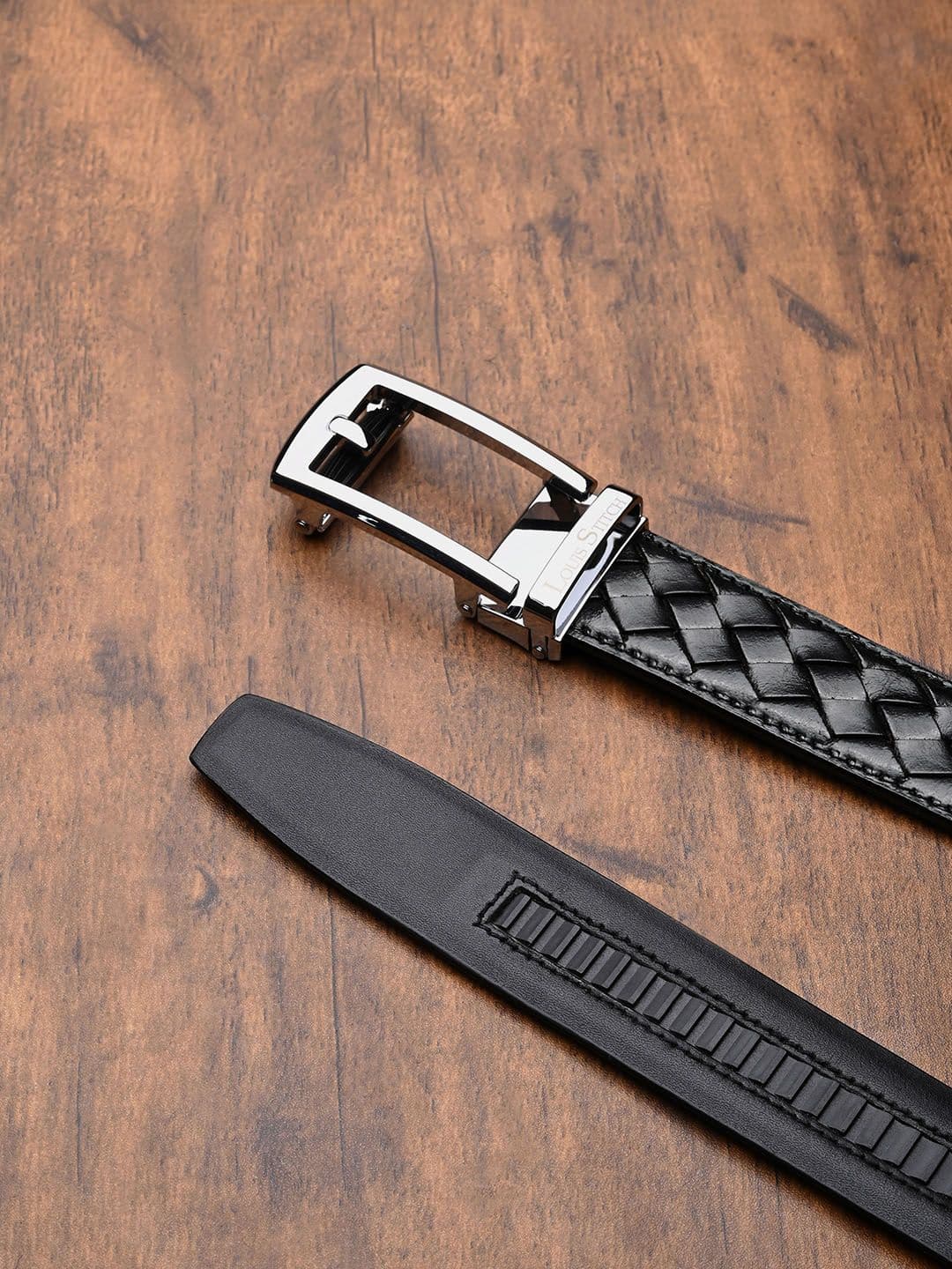 LOUIS STITCH Men Textured Leather Belt - view 1