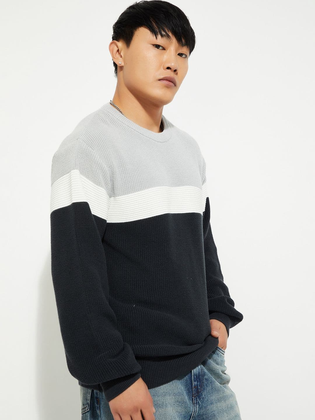 max Men Colourblocked Round Neck Full Sleeves Pullover Sweater - view 1