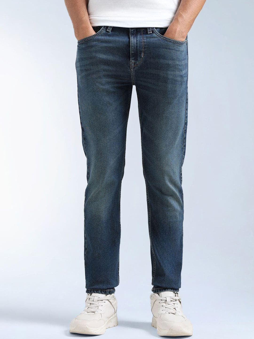 Flying Machine Men Tapered Fit Mid-Rise Light Fade Jeans - view 1