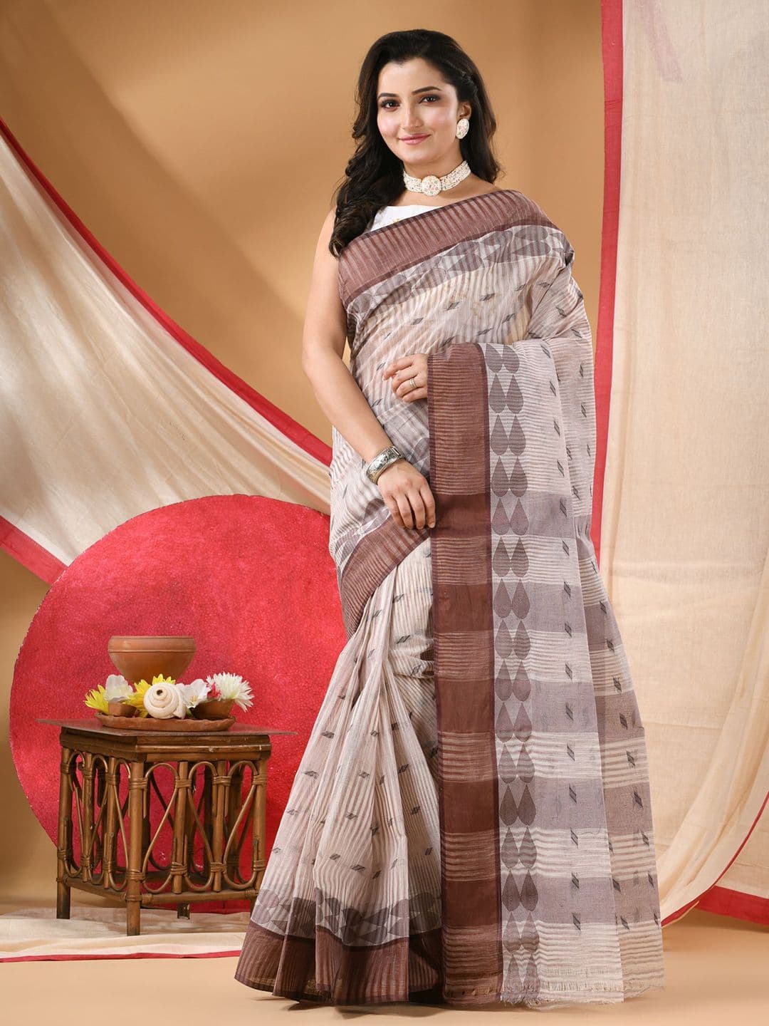 DESH BIDESH Woven Design Pure Cotton Taant Saree - view 1