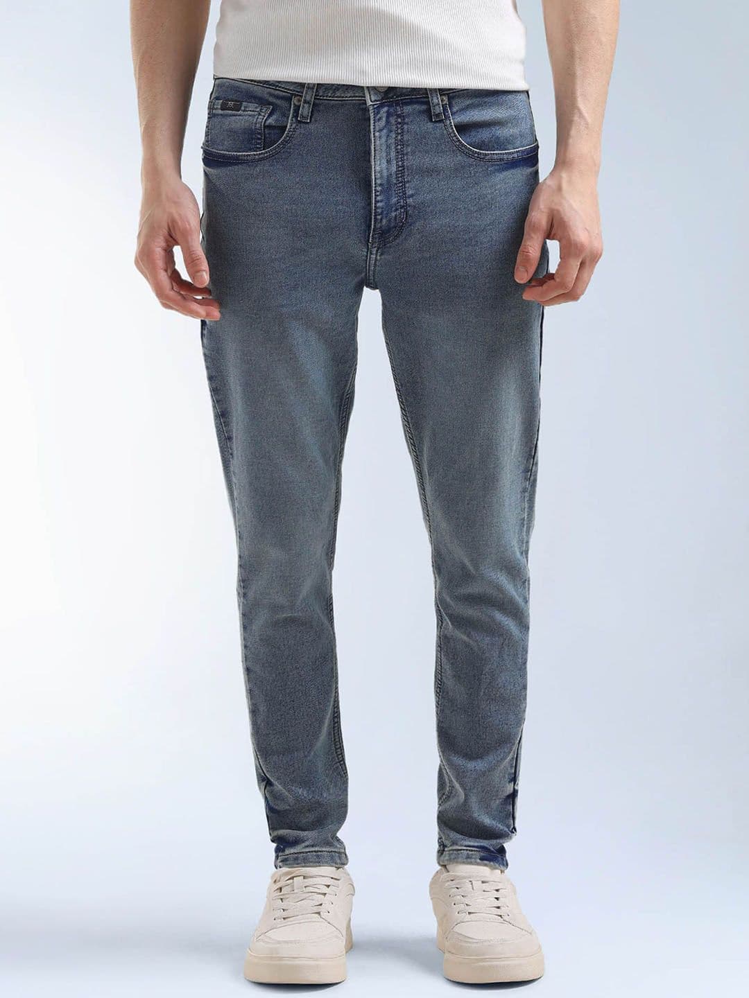 Flying Machine Men Relaxed Fit Mid-Rise Light Fade Stretchable Jeans - view 1