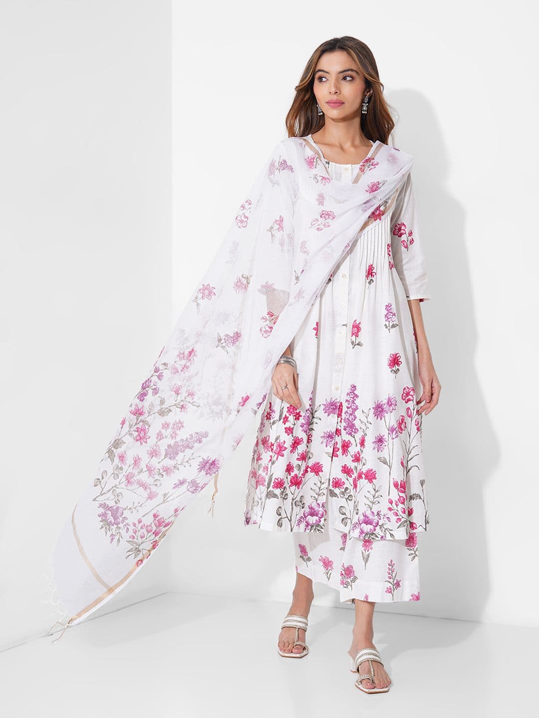 RANGMANCH BY PANTALOONS Floral Printed Tasselled Dupatta - view 1