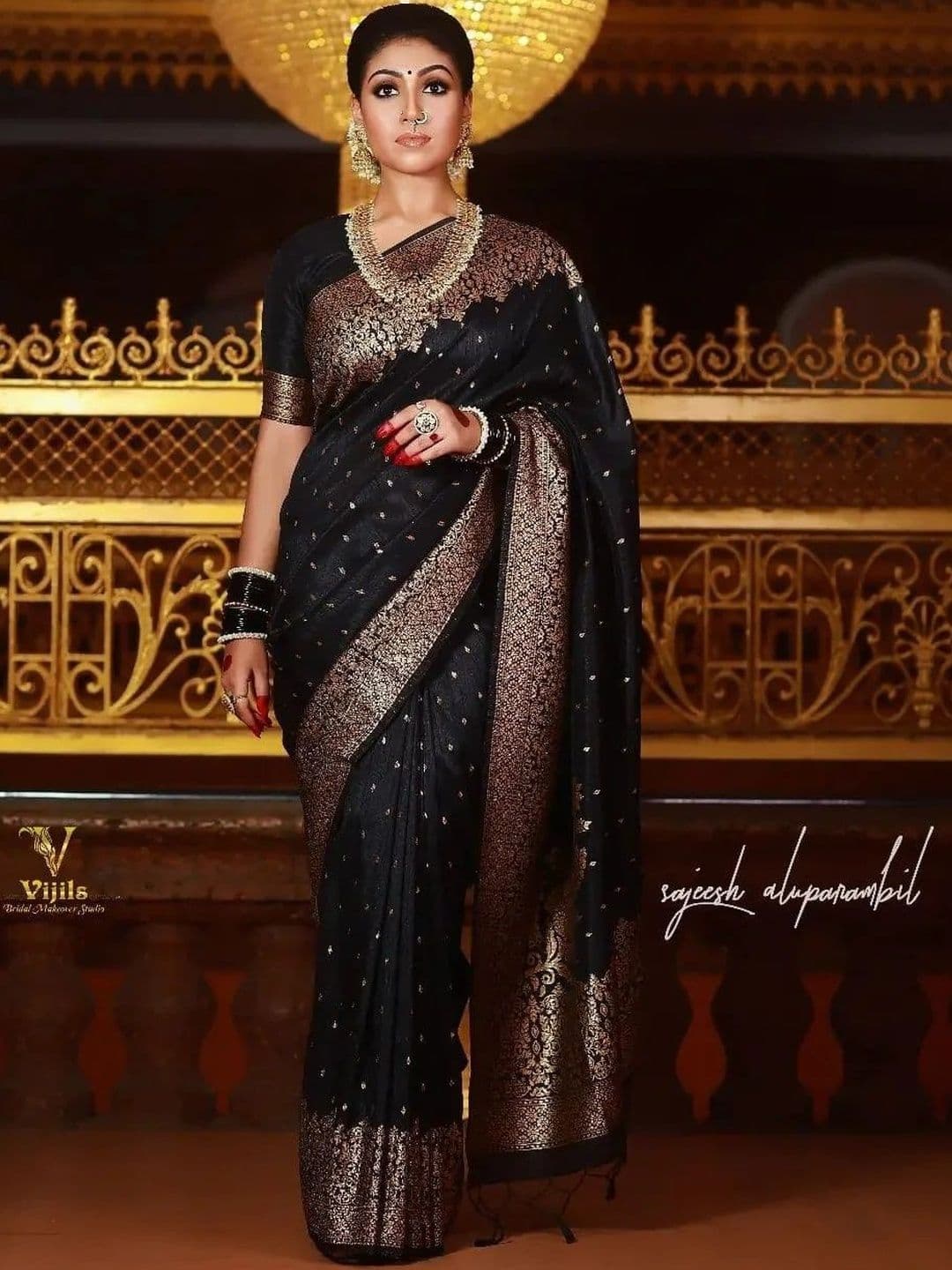 AVANTIKA FASHION Ethnic Motifs Woven Design Zari Kanjeevaram Saree - view 1