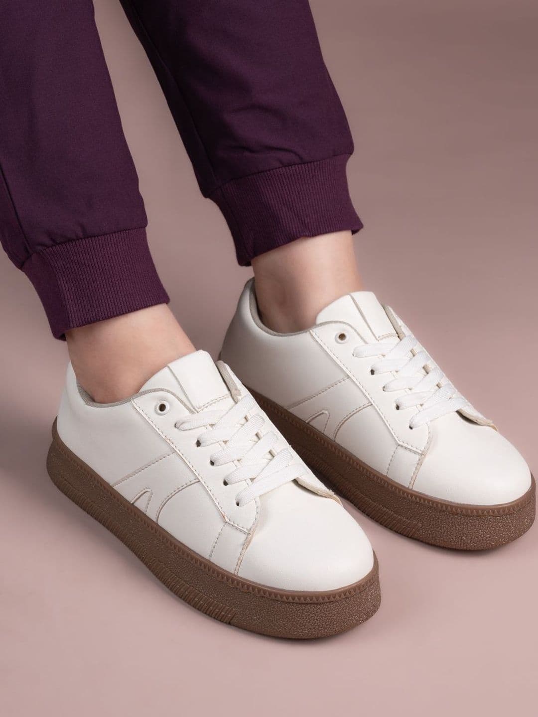 Roadster Women Sneakers - view 1