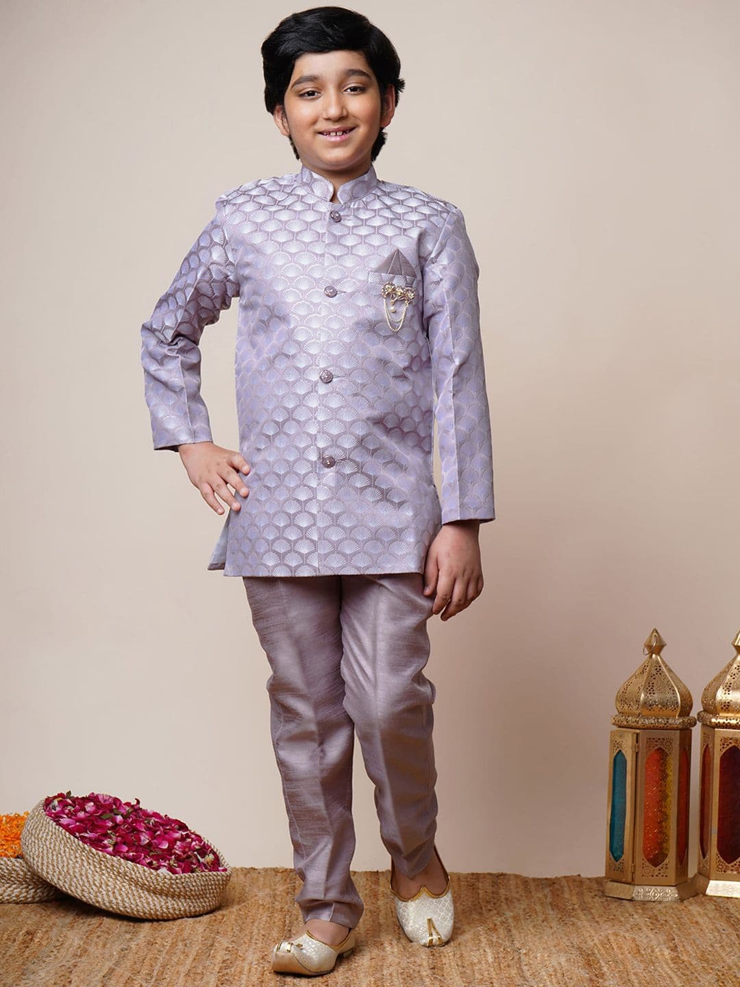 BT DEZINES Boys Jacquard Scallop Motifs Sherwani Set With Trousers - view 1
