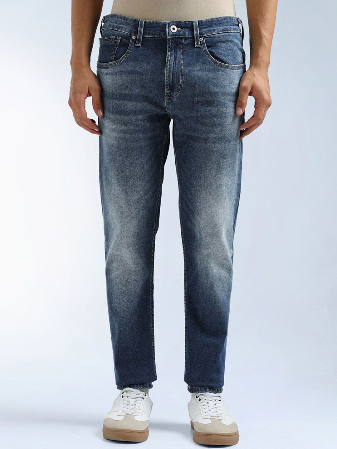 Flying Machine Men Tapered Fit Mid-Rise Light Fade Cotton Stretchable Jeans - view 1