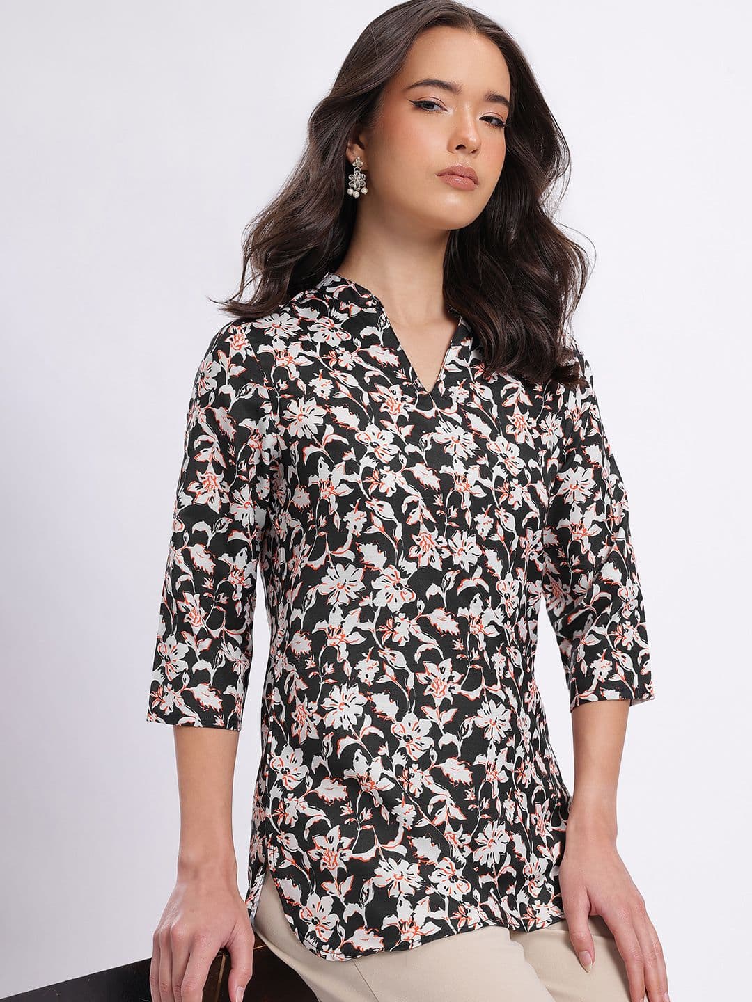 Anouk Rustic Floral Printed Mandarin Collar Straight Kurti - view 1