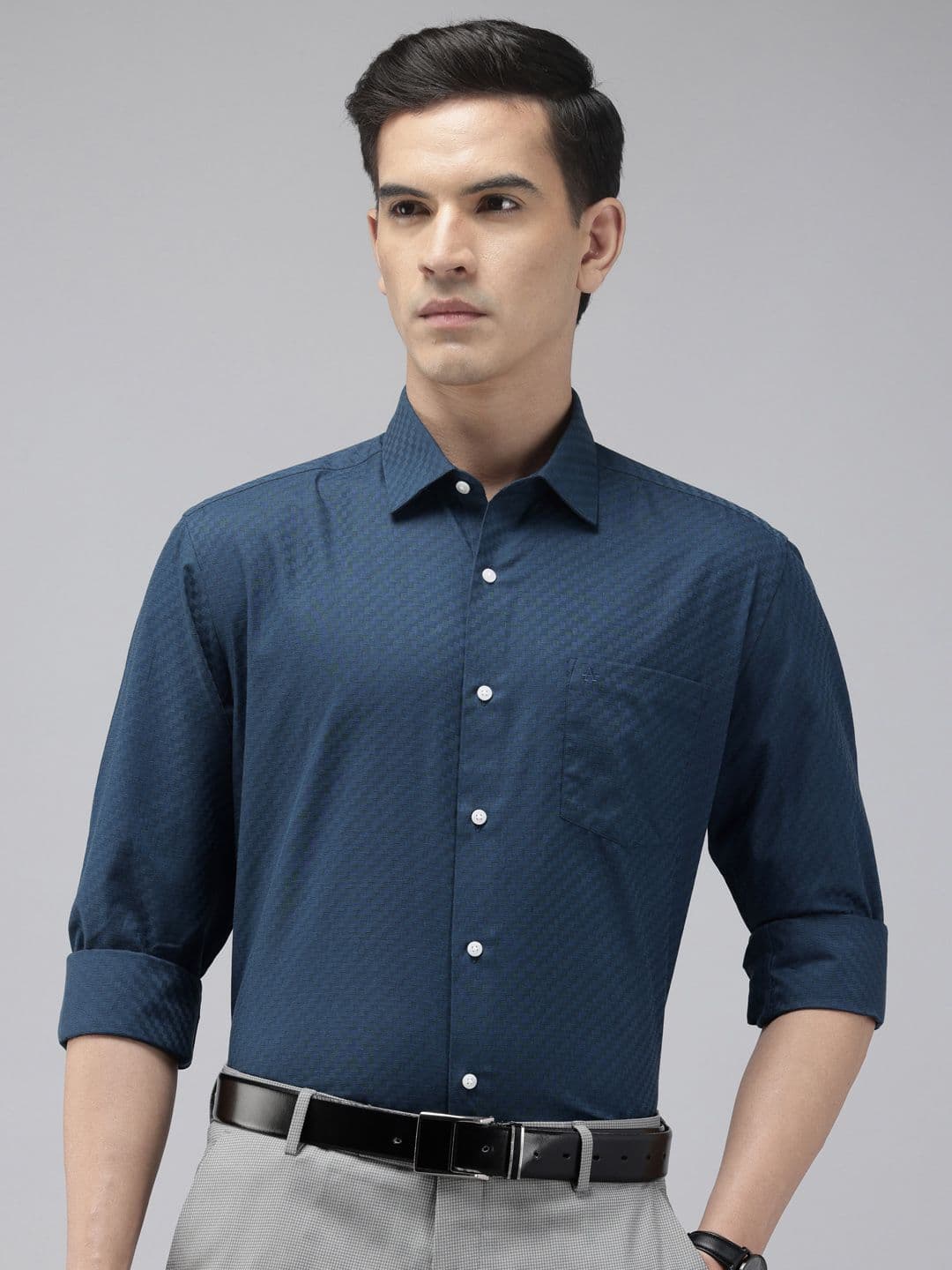 Arrow Pure Cotton Textured Manhattan Slim Fit Formal Shirt - view 1