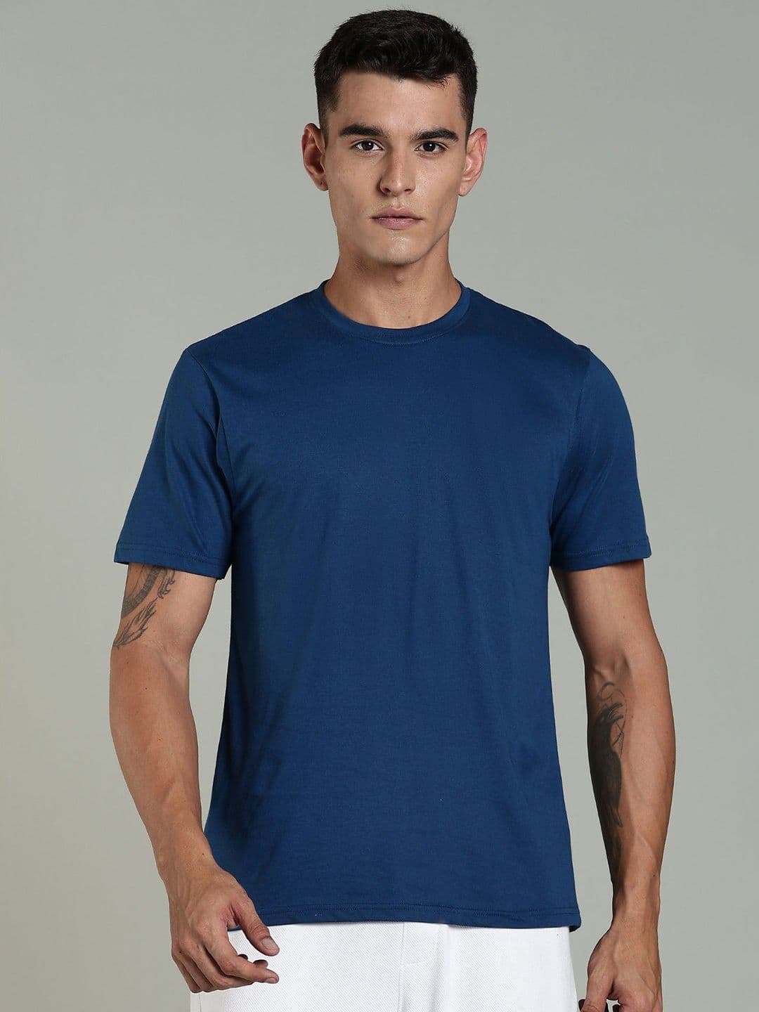 OUTLAWS Men Solid Round Neck Cotton T-shirt - view 1