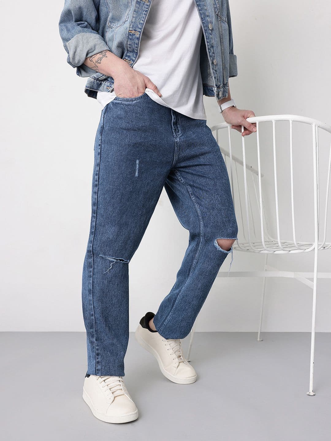 Mast & Harbour Men Mid-Rise Pure Cotton Low Distress Relaxed Tapered Fit Jeans - view 1