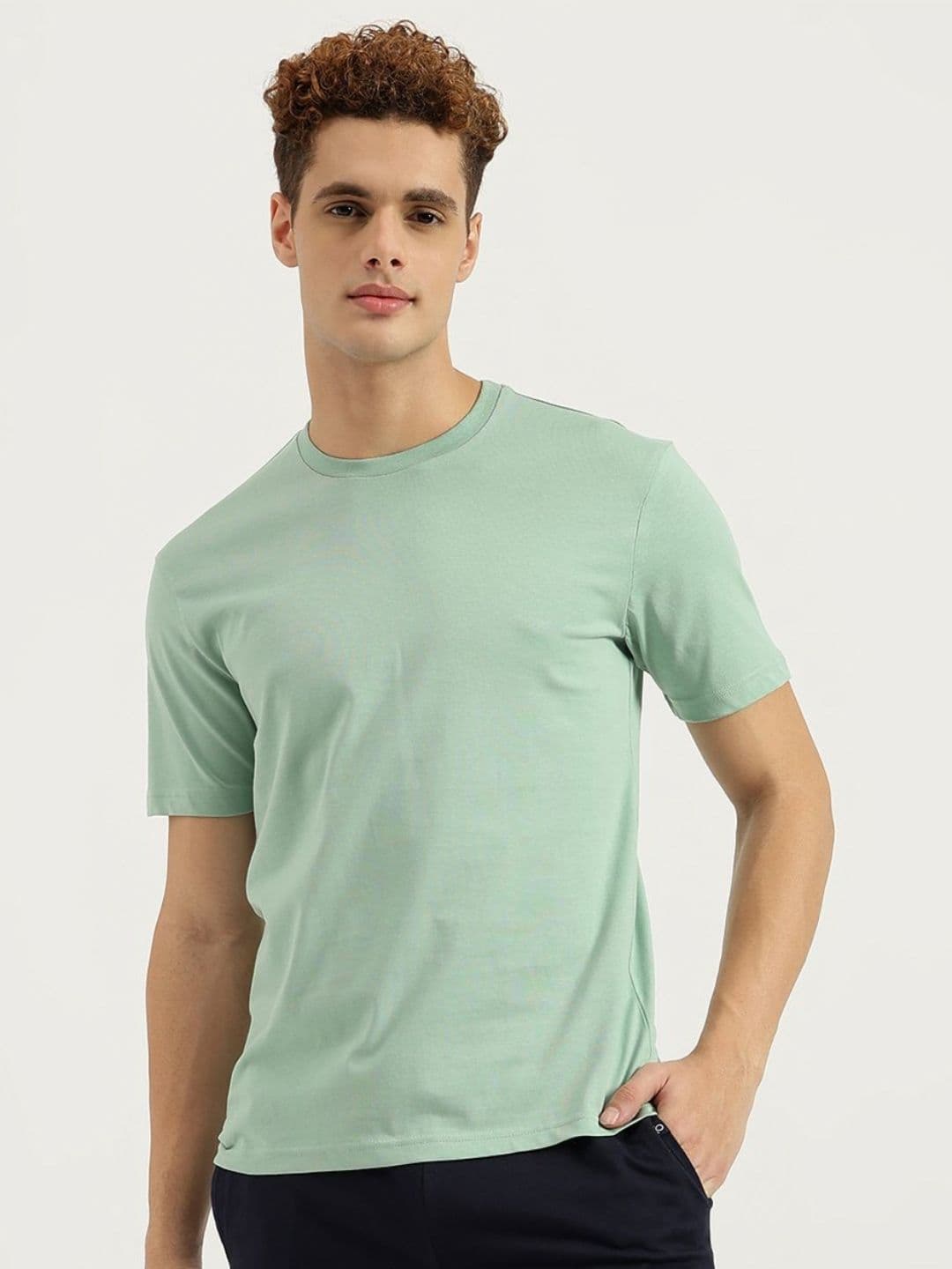 United Colors of Benetton Men Solid Round Neck Relaxed Fit T-shirt - view 1