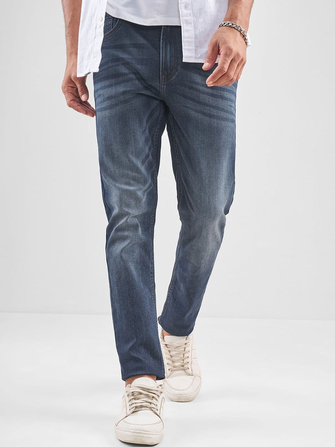 HIGHLANDER Men Slim Fit Mid-Rise Light Fade Jeans - view 1