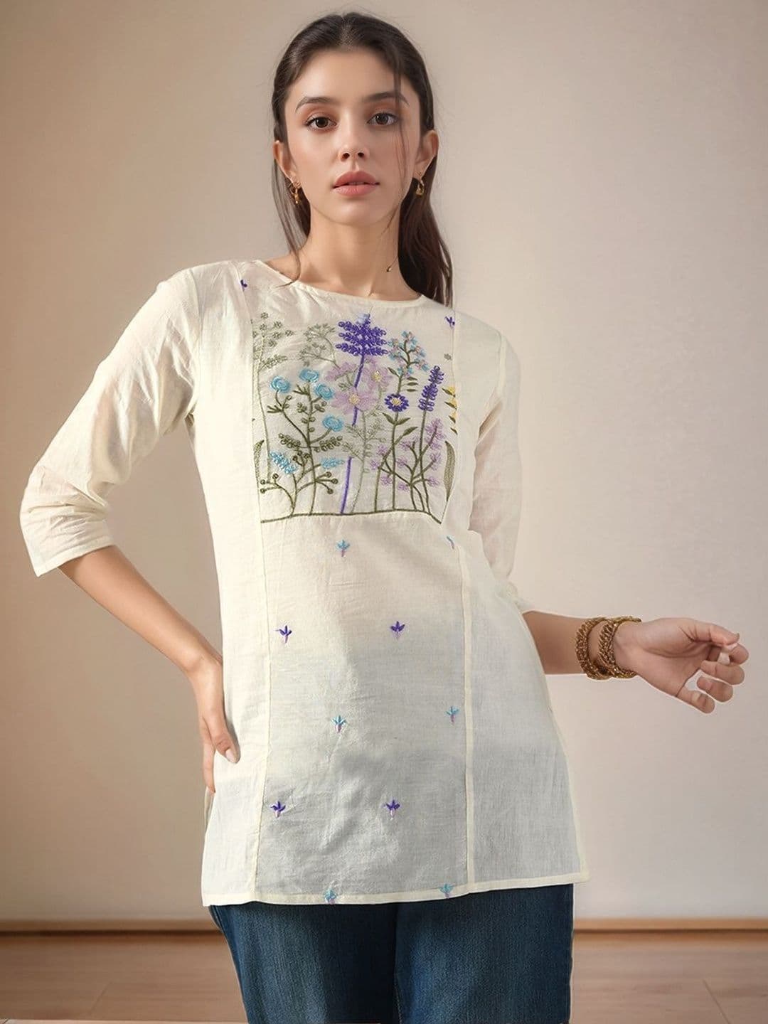 Sangria Women Off White Thread Embroidered Three Quarter Sleeves Ethnic Round Neck Tunic - view 1