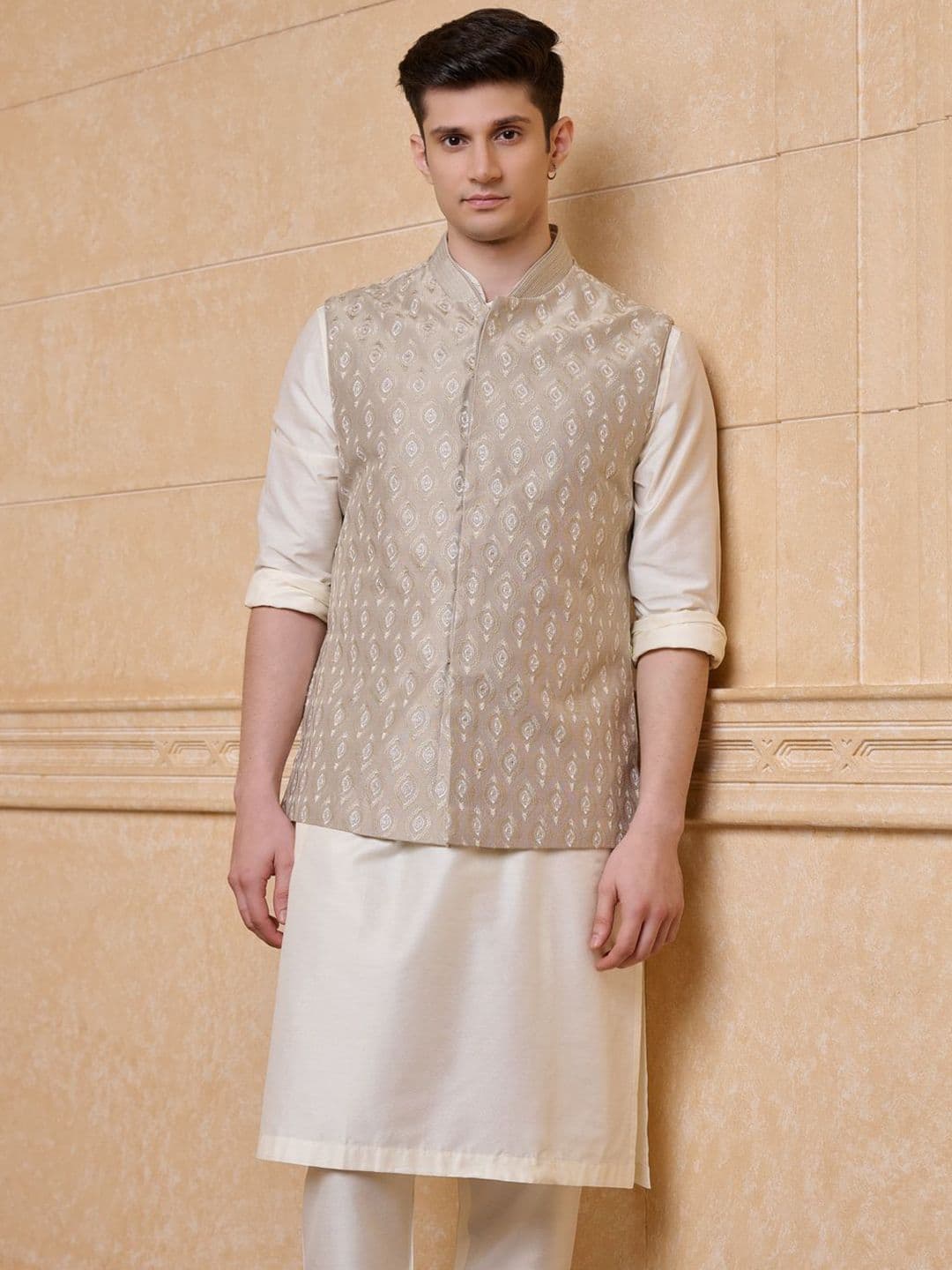 Tasva Men Embroidered Mandarin Collar Nehru Jacket - view 1