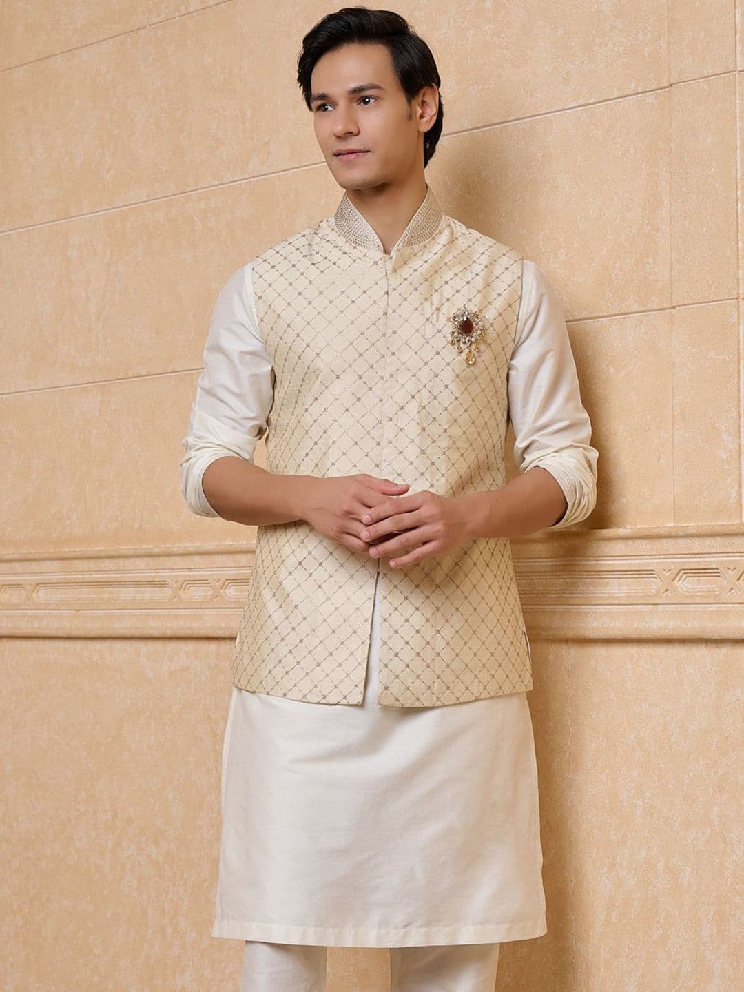 Tasva Men Embroidered Mandarin Collar Nehru Jacket - view 1