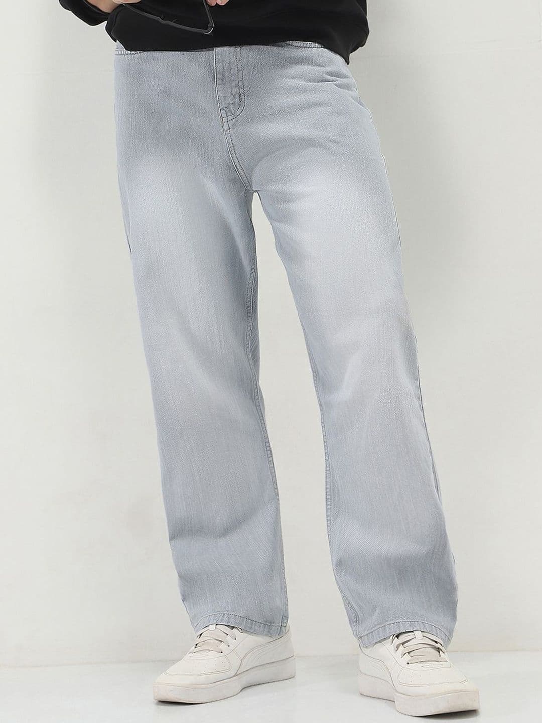 Urbano Fashion Men Loose Relaxed Fit Mid-Rise Light Fade Cotton Washed Denim Jeans - view 1