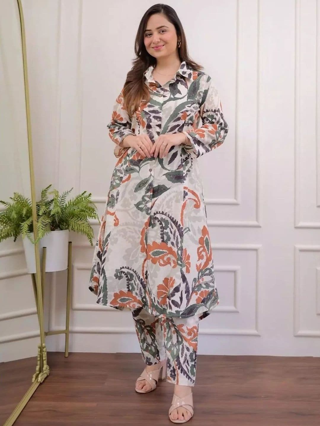 NavNari Printed Shirt Collar Pure Cotton Tunic With Trouser - view 1