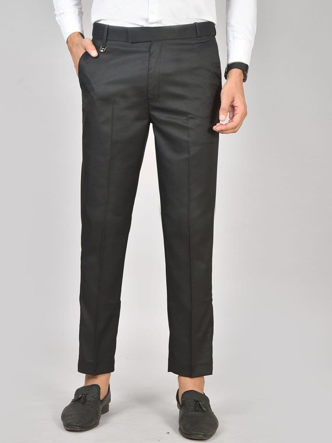 UC NB FASHION Men Relaxed Straight Leg Regular Fit Mid-Rise Formal Trousers - view 1