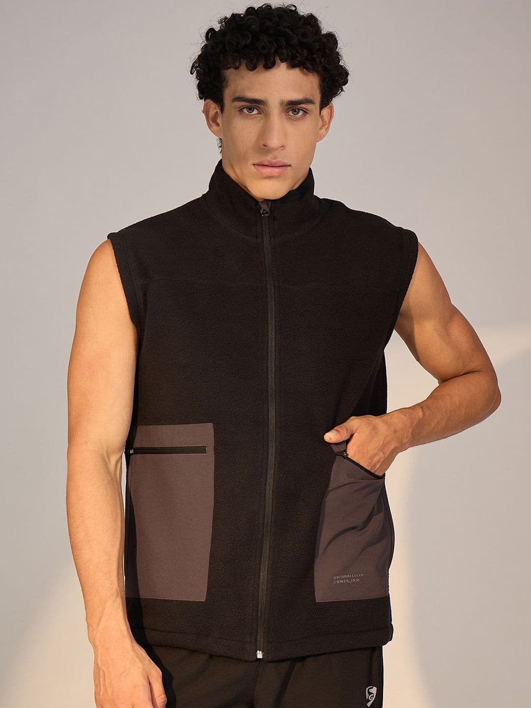 SG Stand Collar Colourblocked Sleeveless Sporty Jacket - view 1