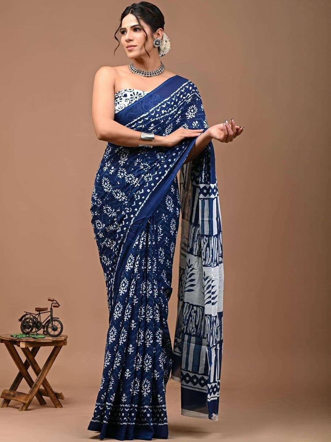 Moda Rapido Women Ethnic Motifs Printed Pure Cotton Ikat Saree With Blouse Piece - view 1