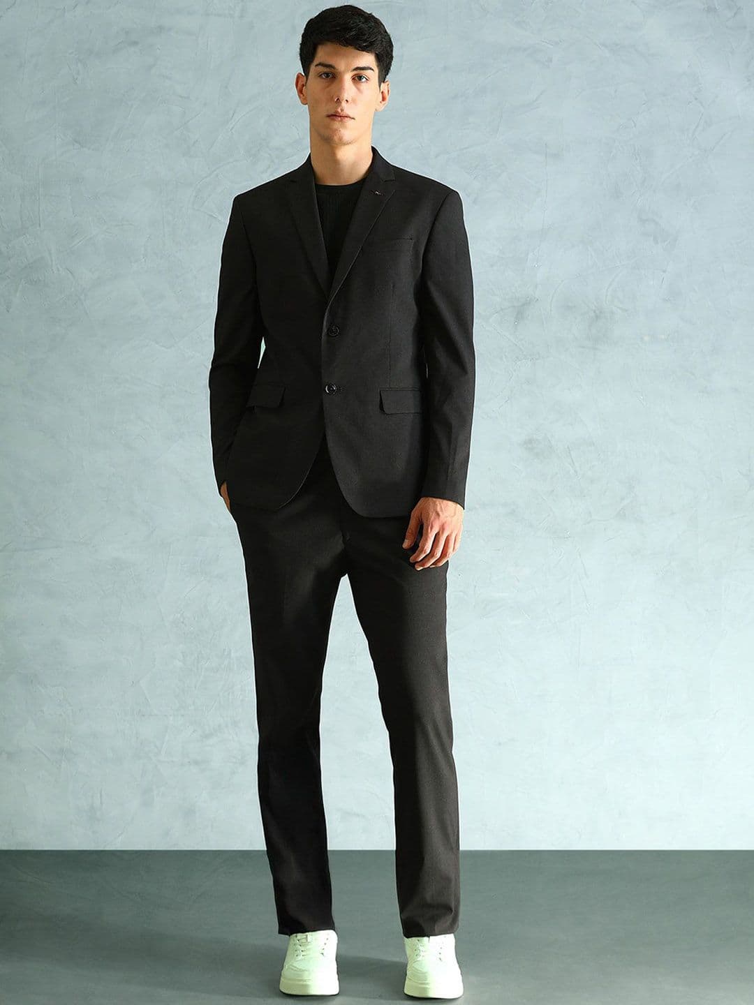 Arrow Tailored-Fit Single-Breasted Two-Piece Suit - view 1