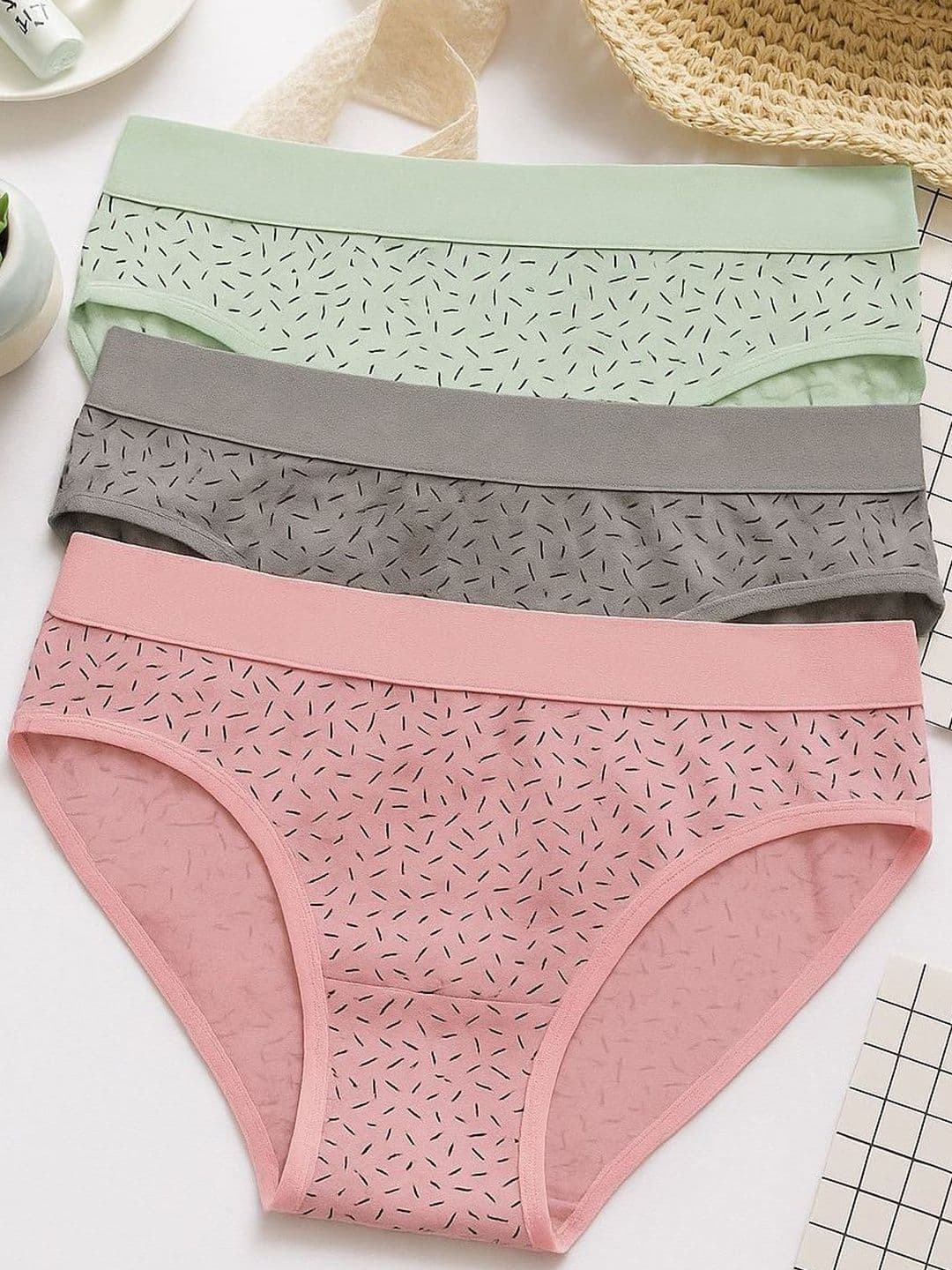 FiveFlag Women Pack of 3 Multicolor Printed Briefs - view 1