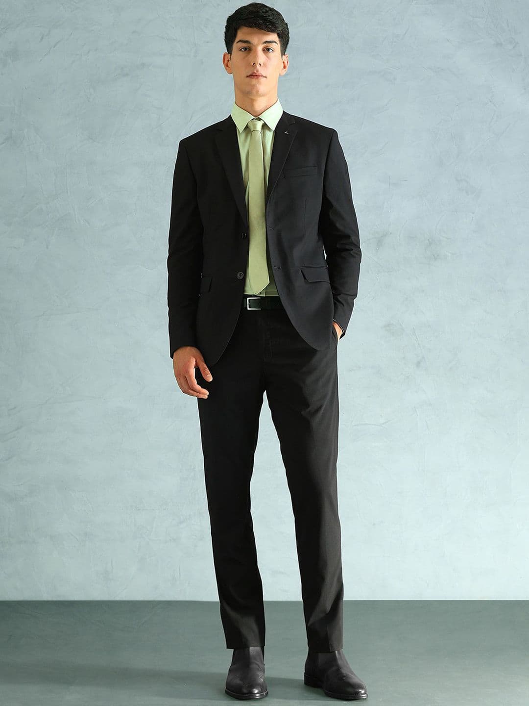 Arrow Tailored-Fit Single-Breasted Two-Piece Suit - view 1