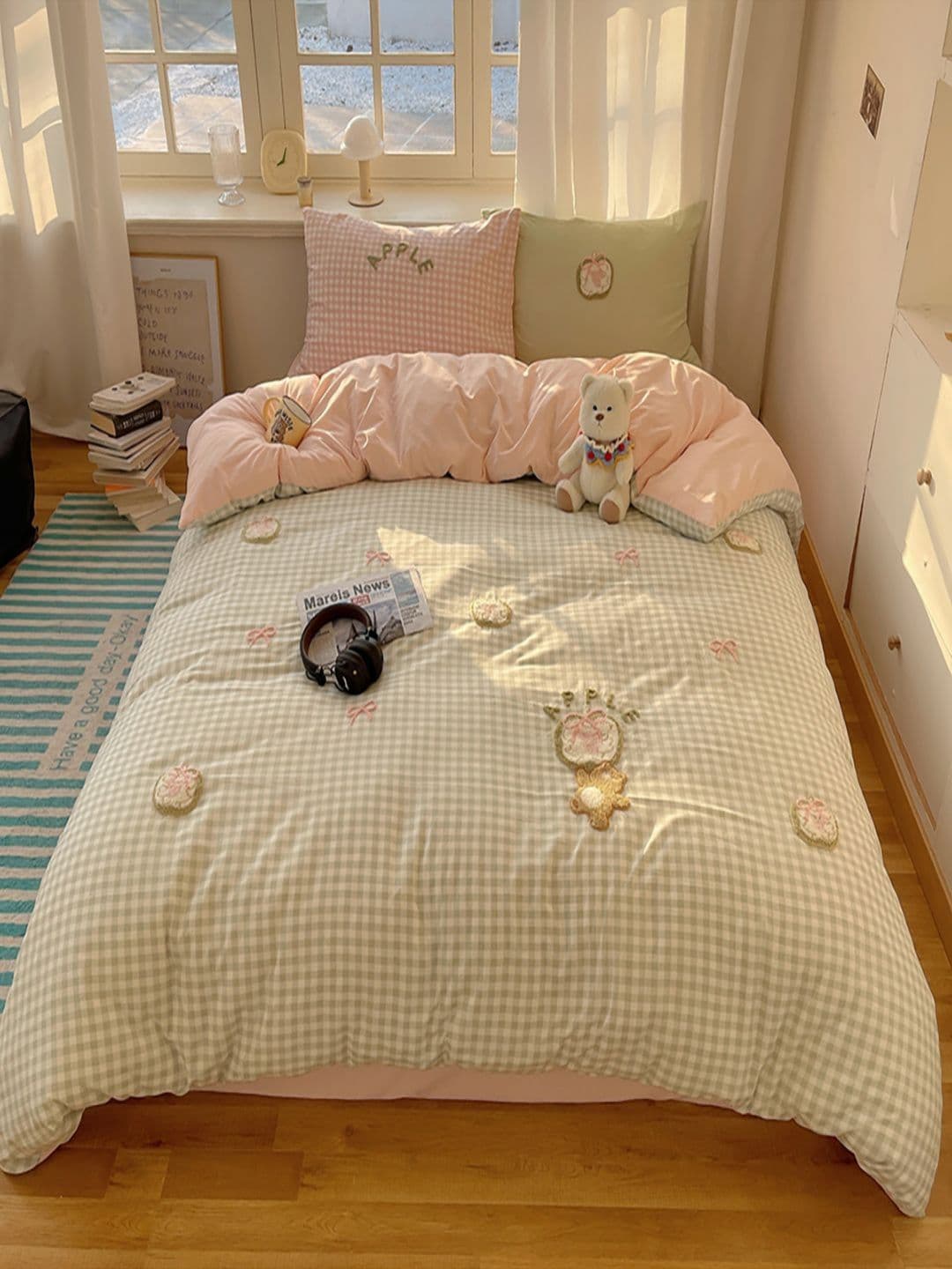 JC HOME Pink & Beige Ac Room Double King Bedding Set - view 1