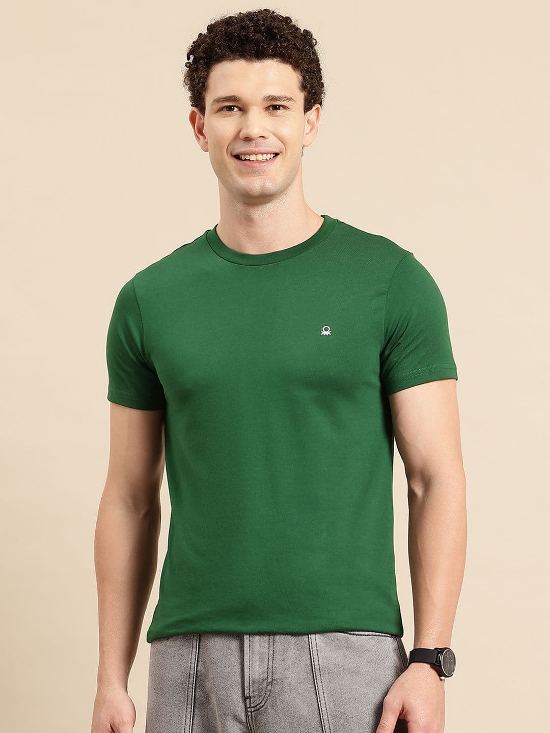 United Colors of Benetton Round Neck T-shirt - view 1