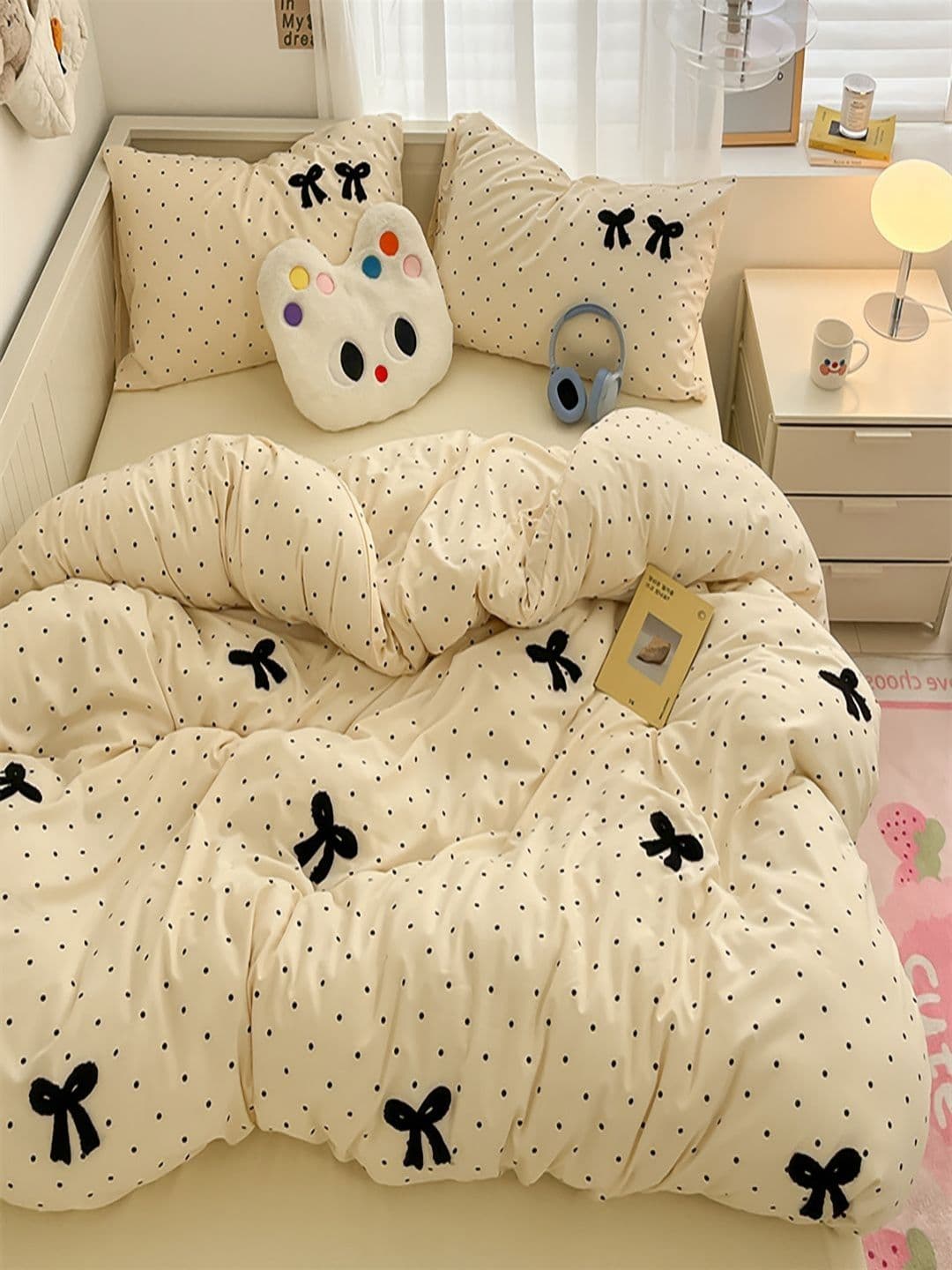 JC HOME Beige & Black Quirky Printed Ac Room Double King Bedding Set - view 1