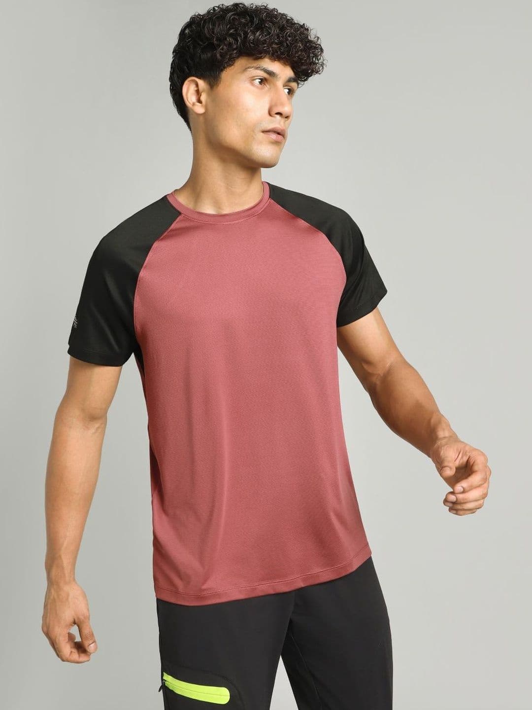 CULT Men's Maroon Runner's Speed T-shirt - view 1