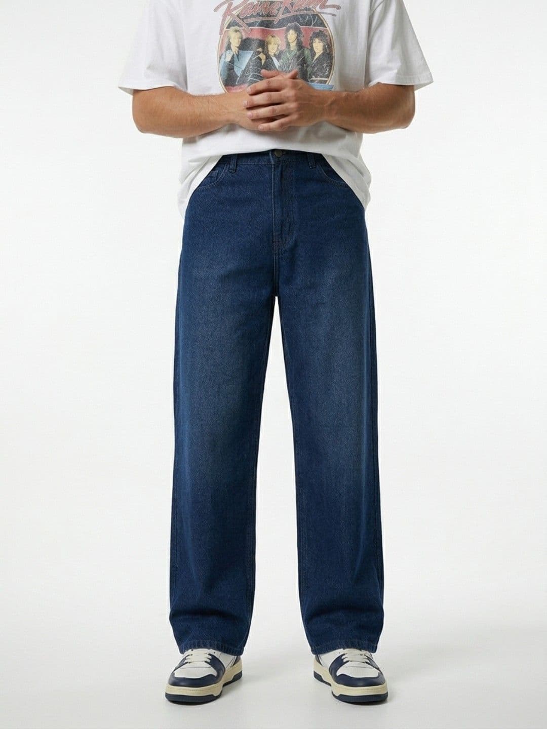glitchez Men Wide Leg Mid-Rise Light Fade Pure Cotton Jeans - view 1