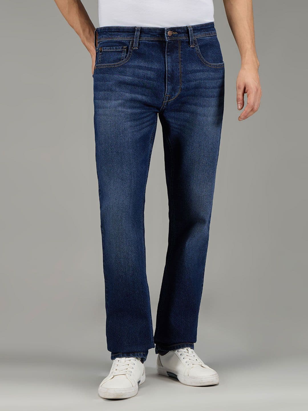 Pepe Jeans Men Holborne Straight Fit Mid-Rise Light Fade Stretchable Jeans - view 1