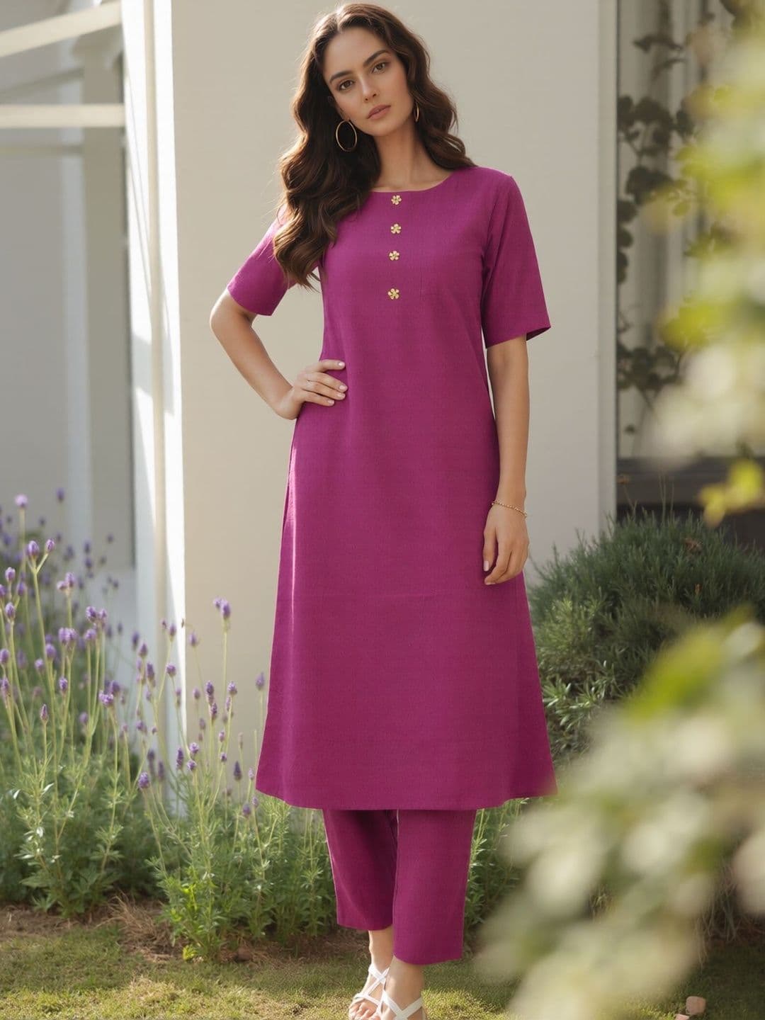 Sangria Linen Solid Tunic with Trousers - view 1